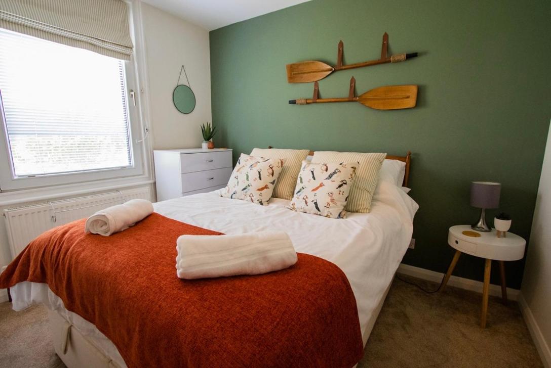 Beach View, 4 Bedroom House Opposite The Sea! Sleeps 10 Сендгейт Екстер'єр фото